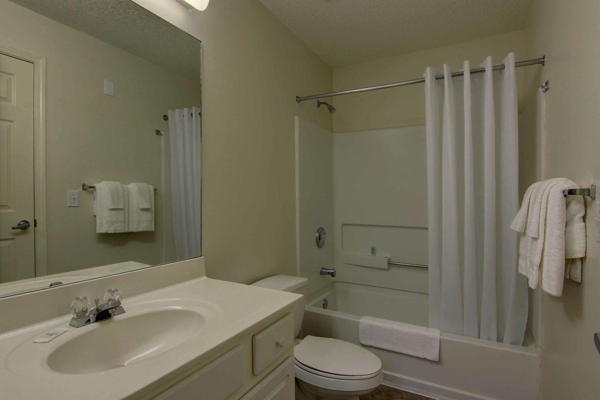 Intown Suites Extended Stay Marietta Ga - Roswell Rd Екстериор снимка