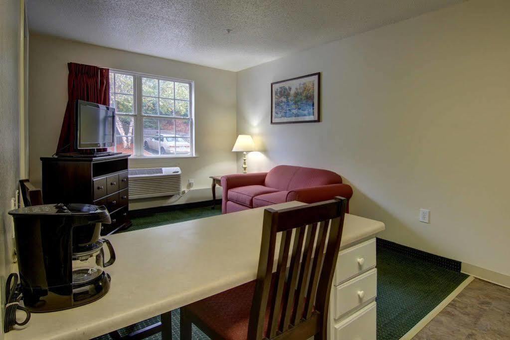 Intown Suites Extended Stay Marietta Ga - Roswell Rd Екстериор снимка